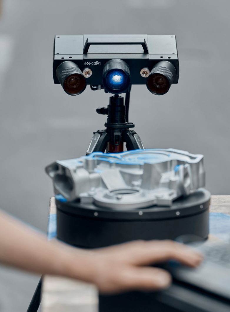 The image shows the mobile 3D scanner ATOS Q.
