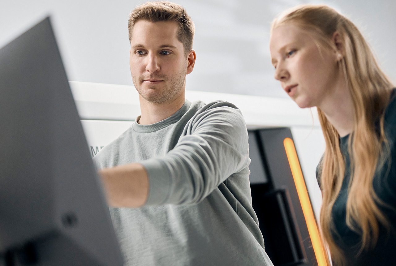 Inspecting electronic connector housings using CT technology